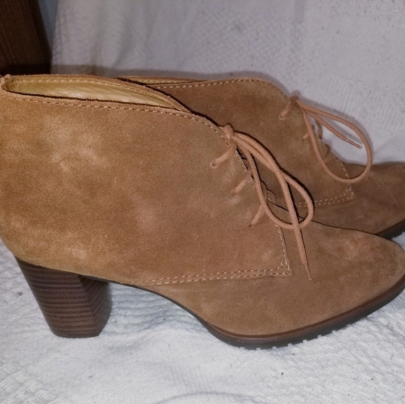 LL Bean Brown Suede Heels - Picture 3 of 5